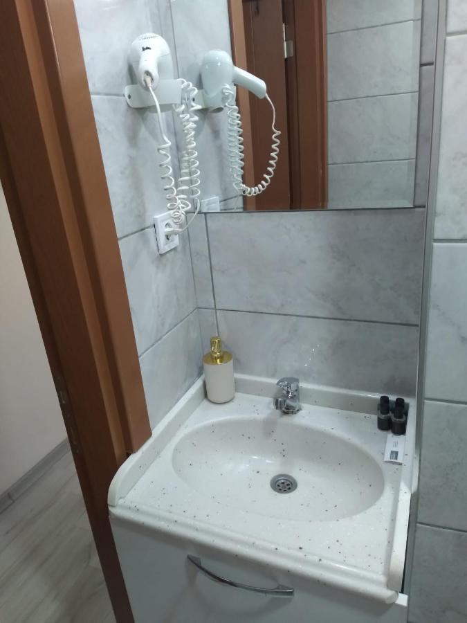 Mavi Liman Otel Чесме Екстериор снимка